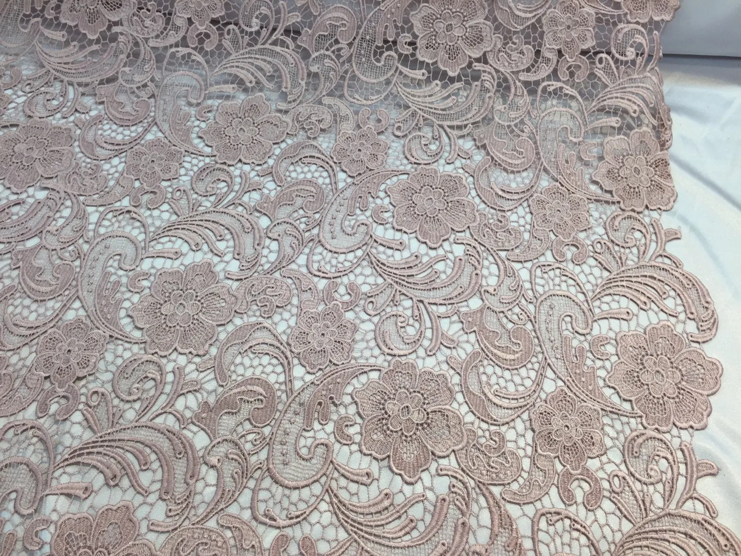 Blush pink flower guipure embroider lace. Prom/wedding/bridal/nightgown/tablecloths fabric-apparel-dresses-fashion-sold by the yard.