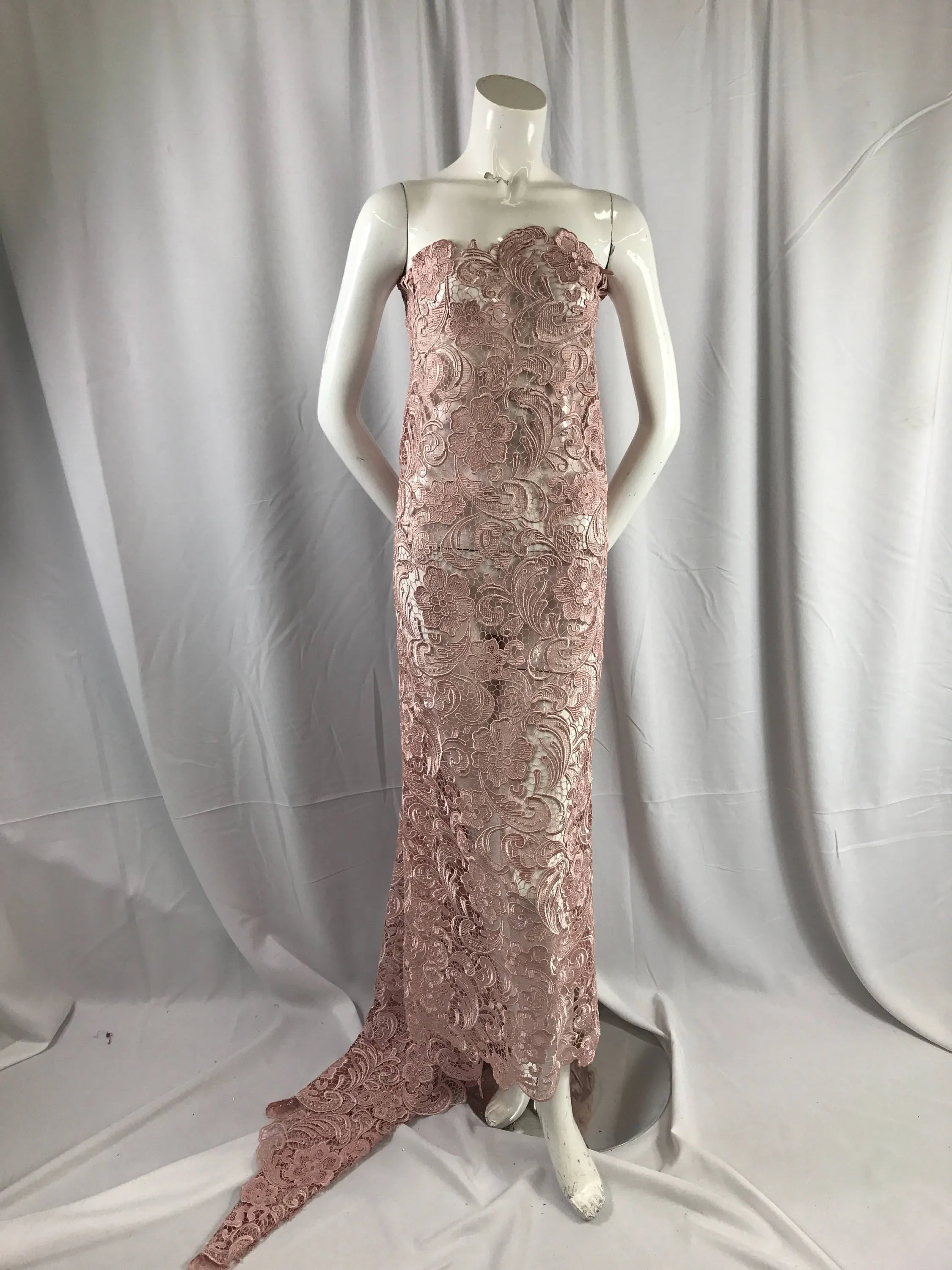 Blush pink flower guipure embroider lace. Prom/wedding/bridal/nightgown/tablecloths fabric-apparel-dresses-fashion-sold by the yard.