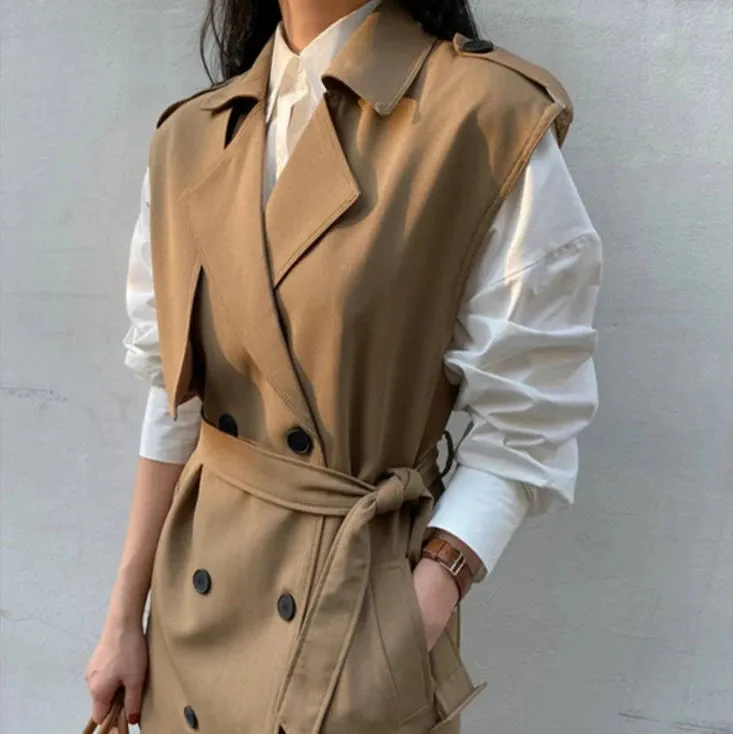 Luena Sleeveless Trench Coat